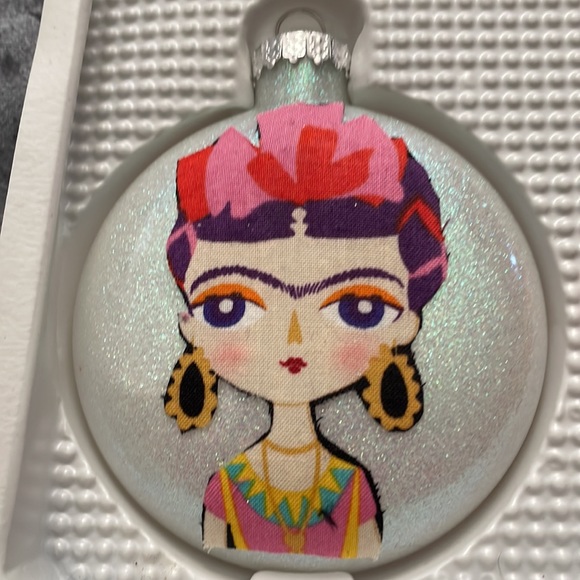 Frida Kahlo Ornaments Set of 4 - Picture 3 of 7